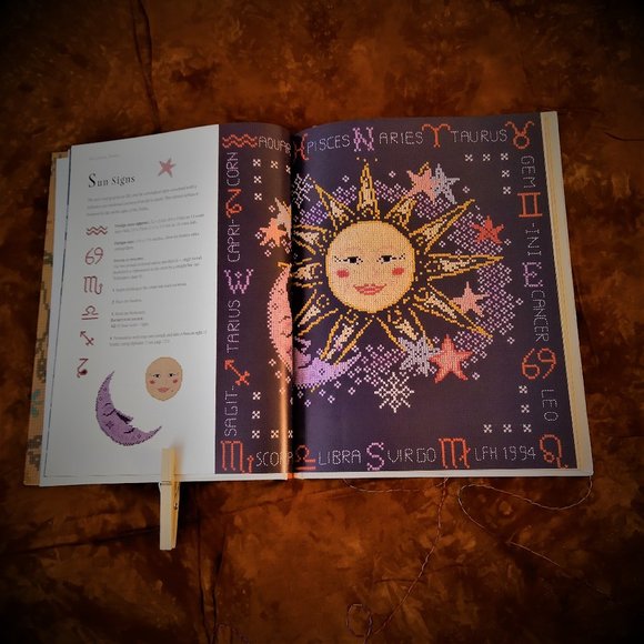 THE GLORIES OF CROSS STITCH BY LAUREN TURNER 2000 - Picture 7 of 16